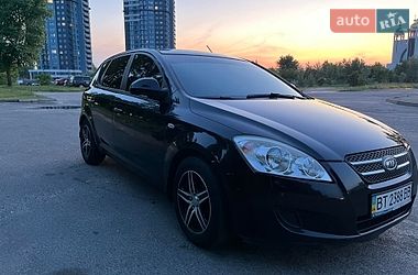 Хетчбек Kia Ceed 2008 в Києві