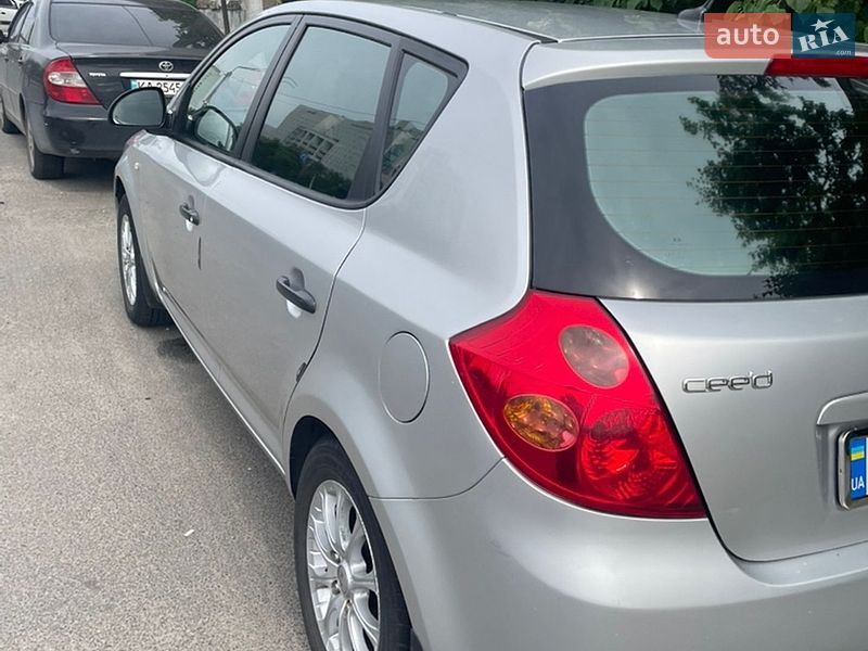Хетчбек Kia Ceed 2007 в Києві