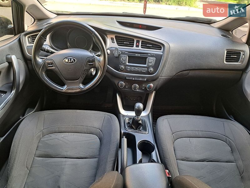 Хэтчбек Kia Ceed 2013 в Киеве