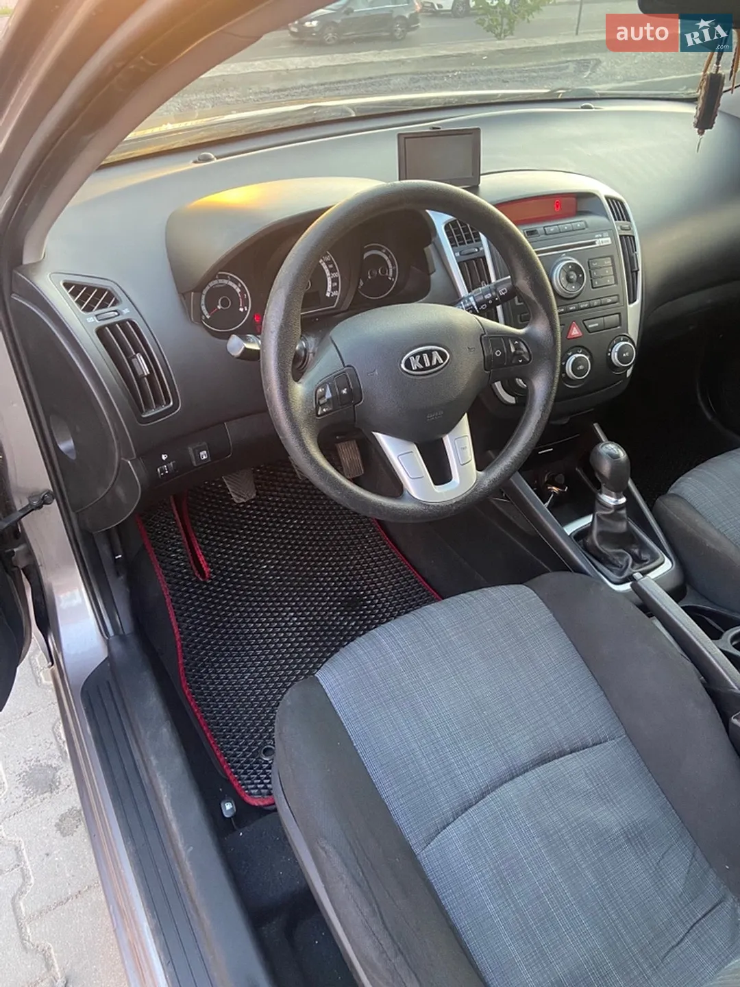 Kia Cee'd 2012 VIN U5YHB511ACL312627 фото оголошення 24 з 25