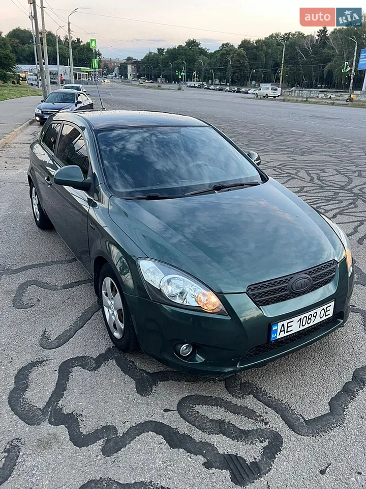 2010 Kia Cee'd - мініатюра 13