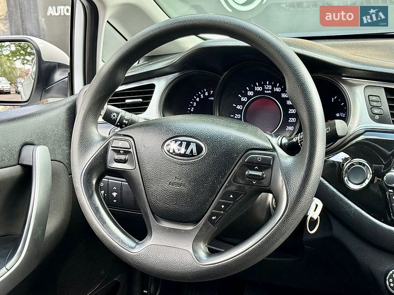 Хетчбек Kia Ceed 2016 в Харкові