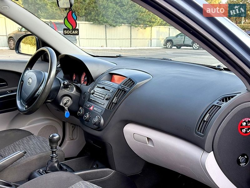 Хэтчбек Kia Ceed 2007 в Луцке фото 26 Хэтчбек Kia Ceed 2007 в Луцке