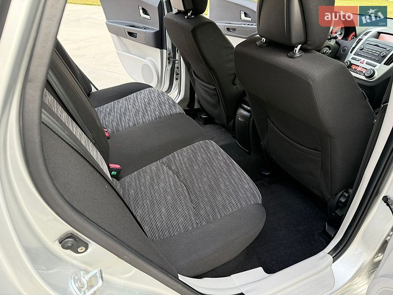Хетчбек Kia Ceed 2007 в Луцьку фото 24 Хетчбек Kia Ceed 2007 в Луцьку