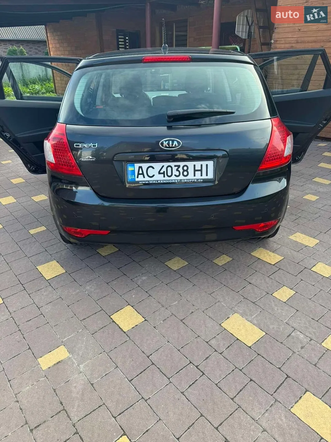 2011 Kia Cee'd - фото 1