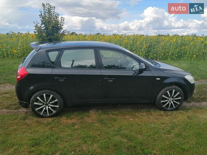 Хэтчбек Kia Ceed 2008 в Полтаве