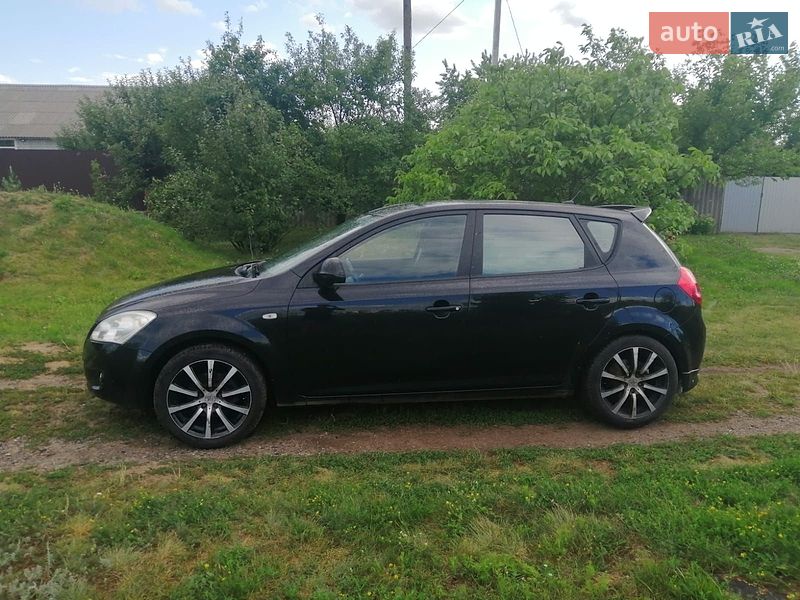 Хэтчбек Kia Ceed 2008 в Полтаве