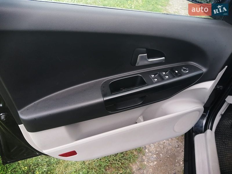 Хэтчбек Kia Ceed 2008 в Полтаве