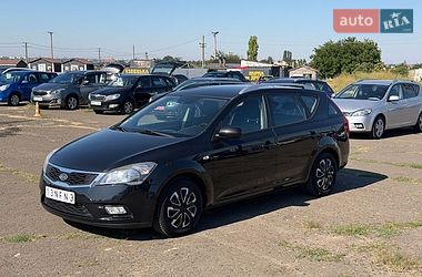 Универсал Kia Ceed 2010 в Одессе