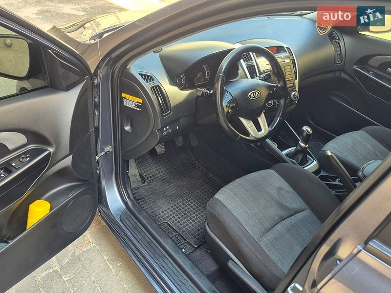 Хетчбек Kia Ceed 2009 в Києві фото 30 Хетчбек Kia Ceed 2009 в Києві