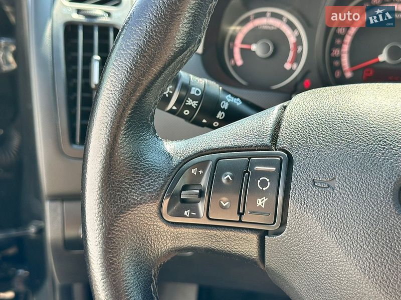 Универсал Kia Ceed 2011 в Луцке