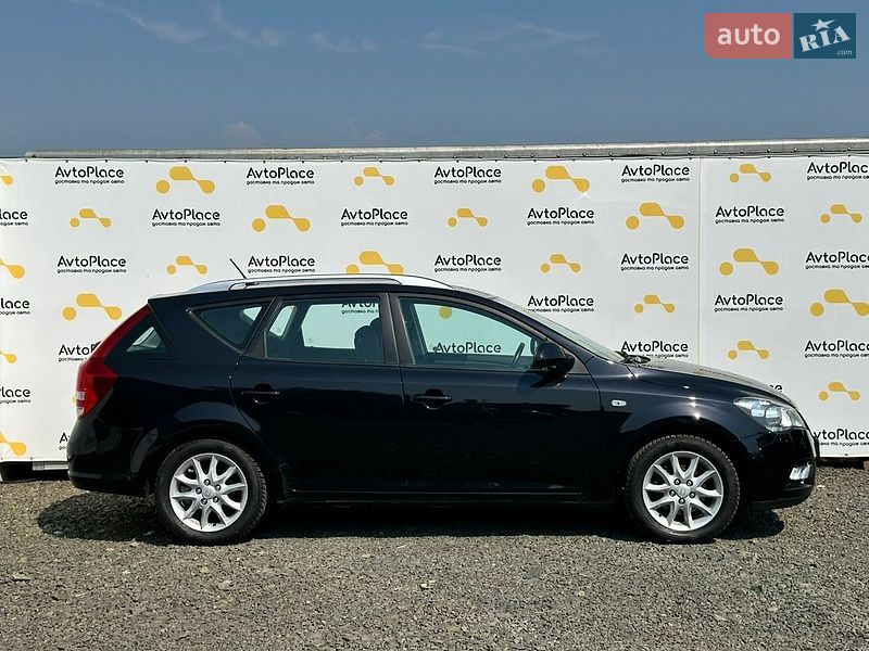 Универсал Kia Ceed 2011 в Луцке