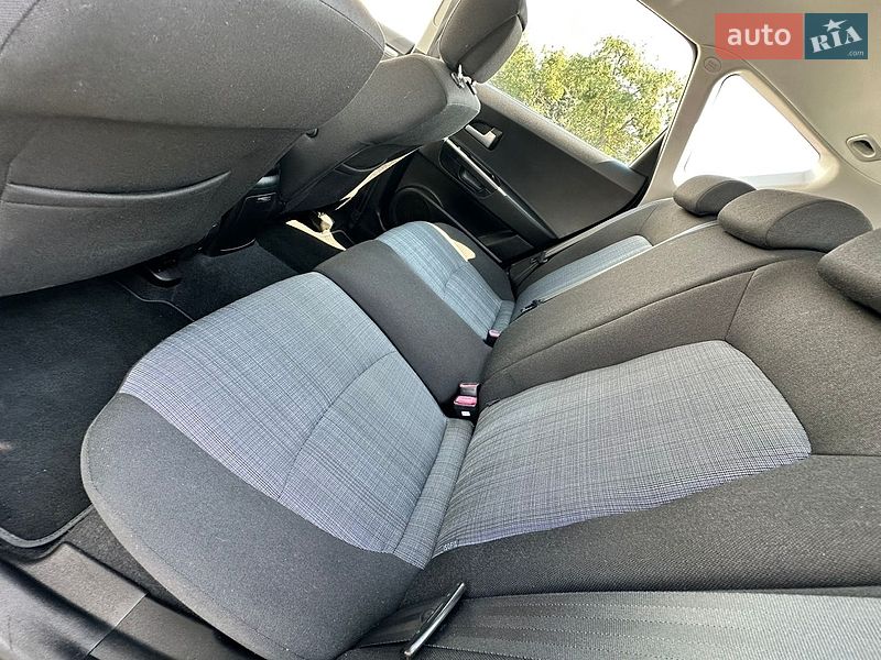 Универсал Kia Ceed 2011 в Луцке