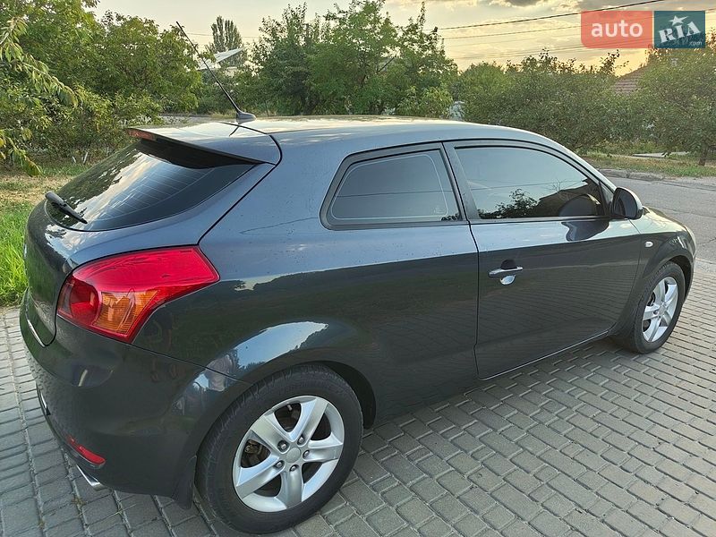 Хэтчбек Kia Ceed 2008 в Николаеве