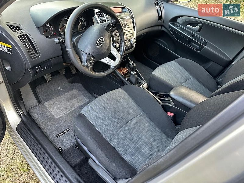 Универсал Kia Ceed 2009 в Мукачево