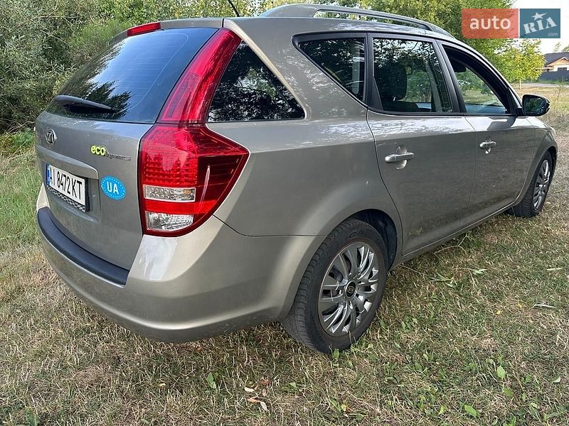 Универсал Kia Ceed 2009 в Мукачево