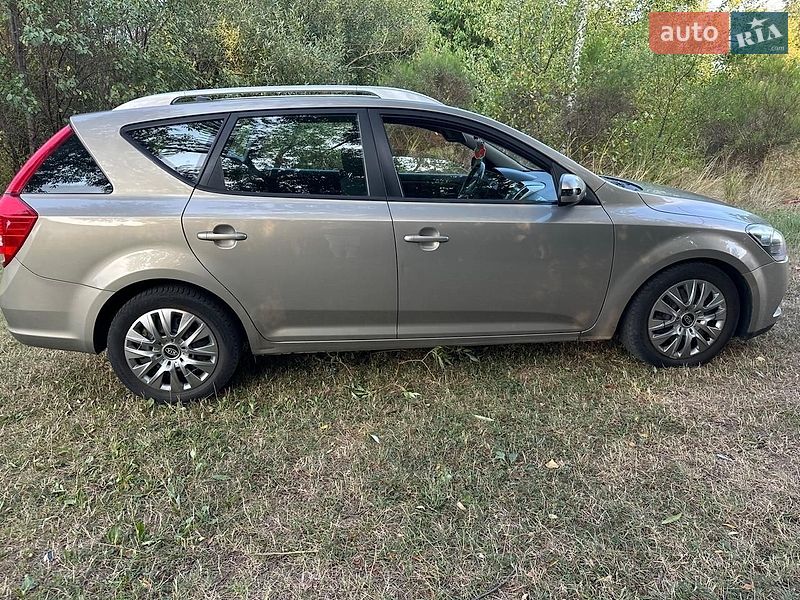 Универсал Kia Ceed 2009 в Мукачево