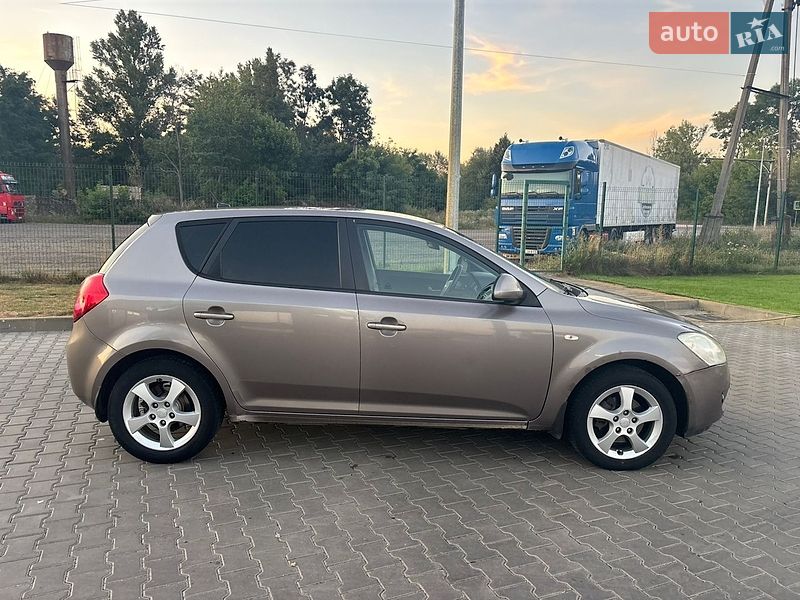 Хетчбек Kia Ceed 2008 в Луцьку
