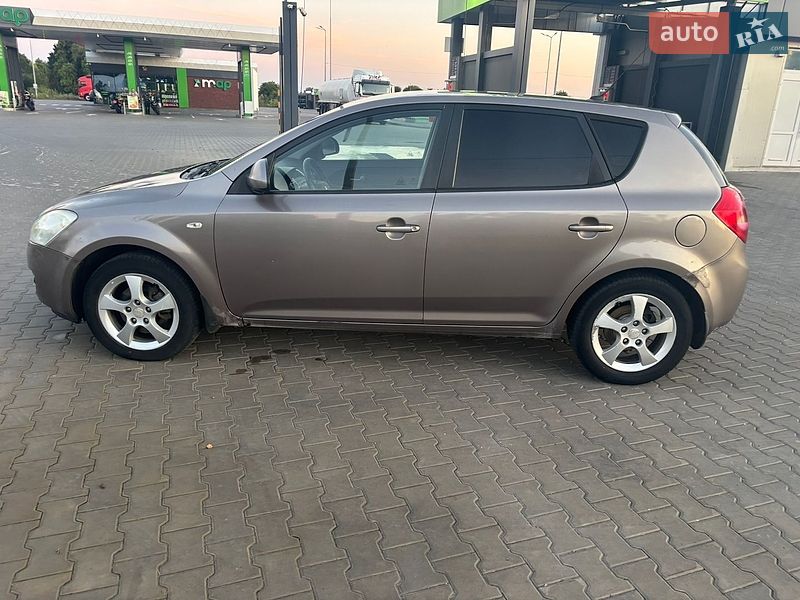 Хетчбек Kia Ceed 2008 в Луцьку