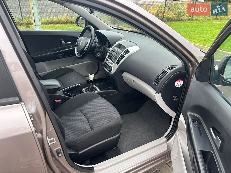 Хетчбек Kia Ceed 2008 в Луцьку