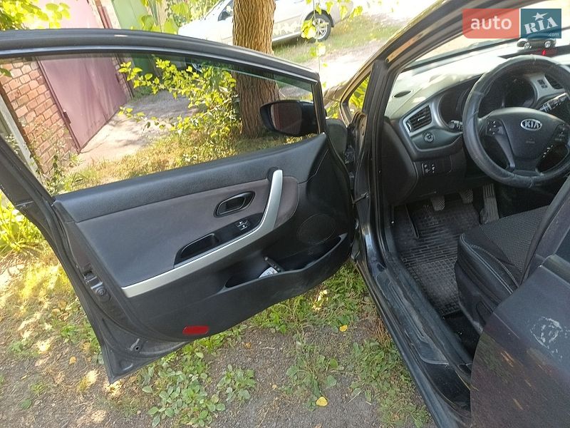Хэтчбек Kia Ceed 2013 в Чернигове фото 9 Хэтчбек Kia Ceed 2013 в Чернигове