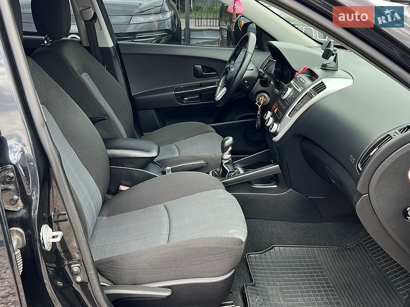 Хэтчбек Kia Ceed 2012 в Полтаве