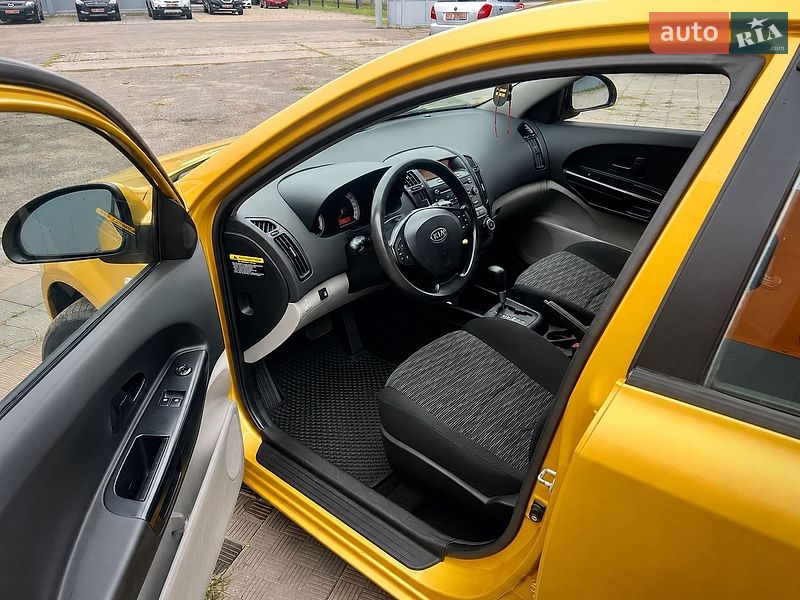 Хэтчбек Kia Ceed 2008 в Харькове