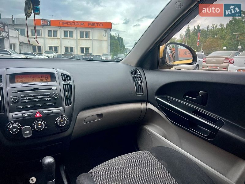 Хэтчбек Kia Ceed 2008 в Харькове