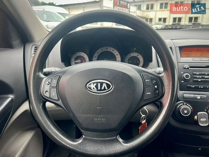 Хэтчбек Kia Ceed 2008 в Харькове