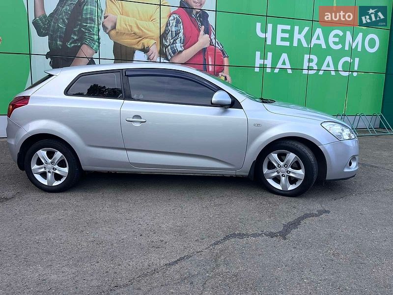 Хетчбек Kia Ceed 2008 в Миколаєві