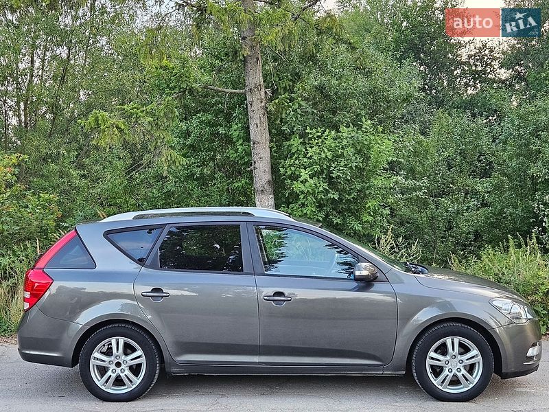 Универсал Kia Ceed 2009 в Дрогобыче