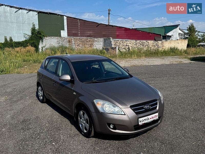 Хэтчбек Kia Ceed 2008 в Виннице