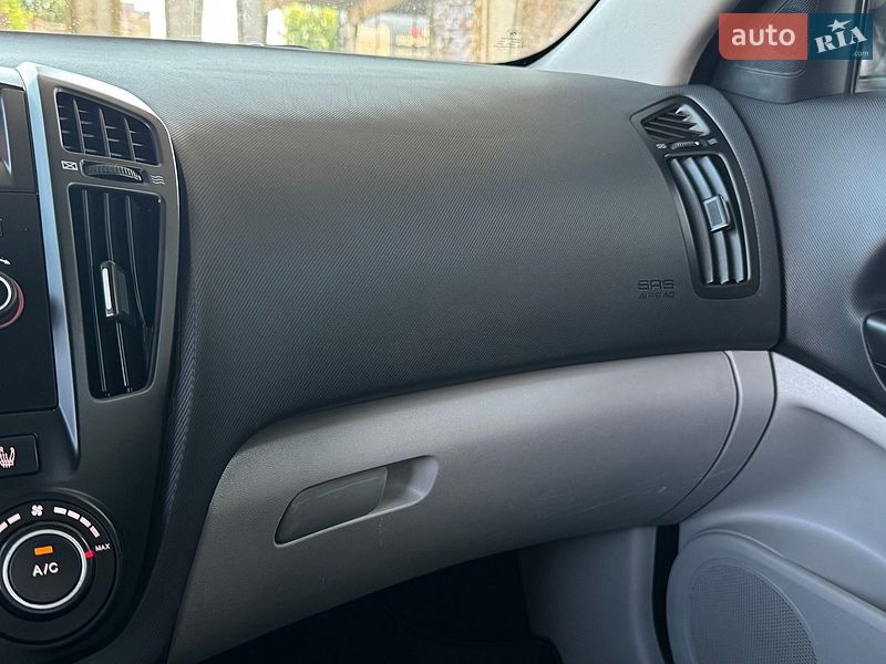 Хэтчбек Kia Ceed 2008 в Виннице