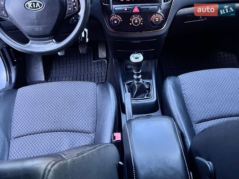 Універсал Kia Ceed 2009 в Дрогобичі