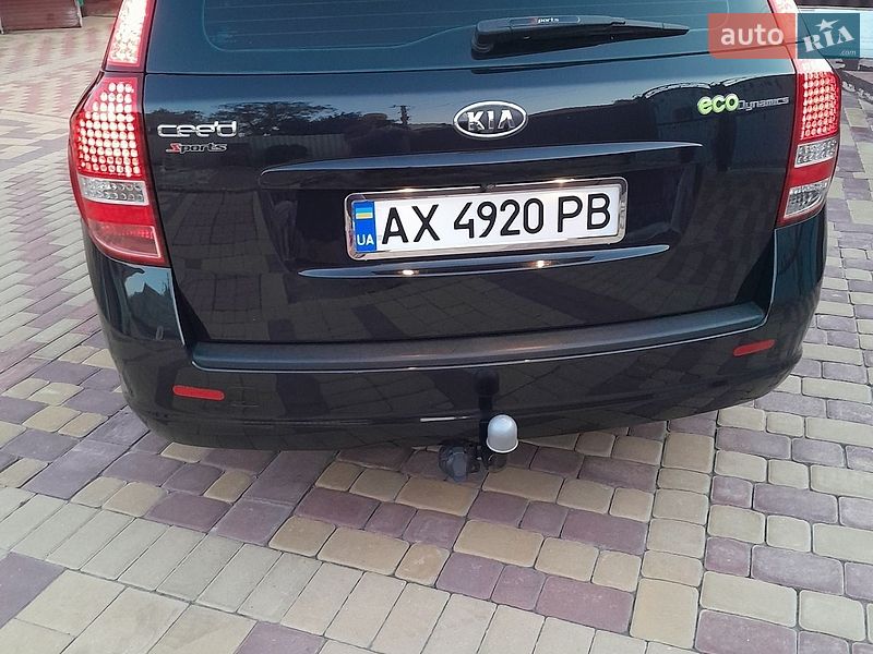 Универсал Kia Ceed 2011 в Краснограде