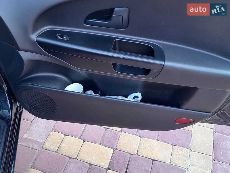 Универсал Kia Ceed 2011 в Краснограде