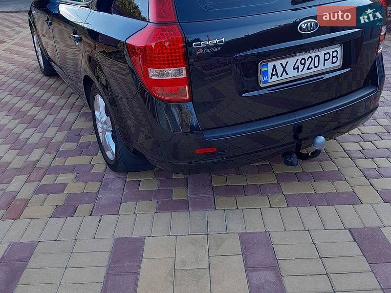 Универсал Kia Ceed 2011 в Краснограде