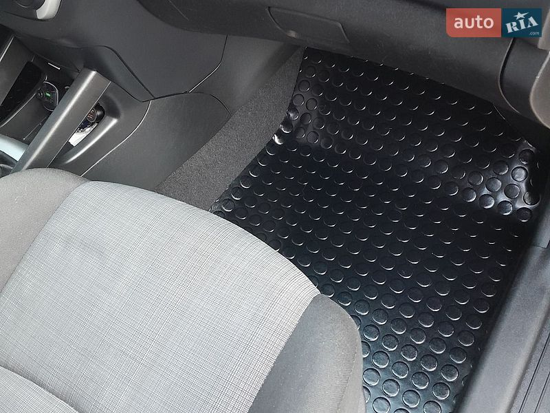 Универсал Kia Ceed 2011 в Краснограде