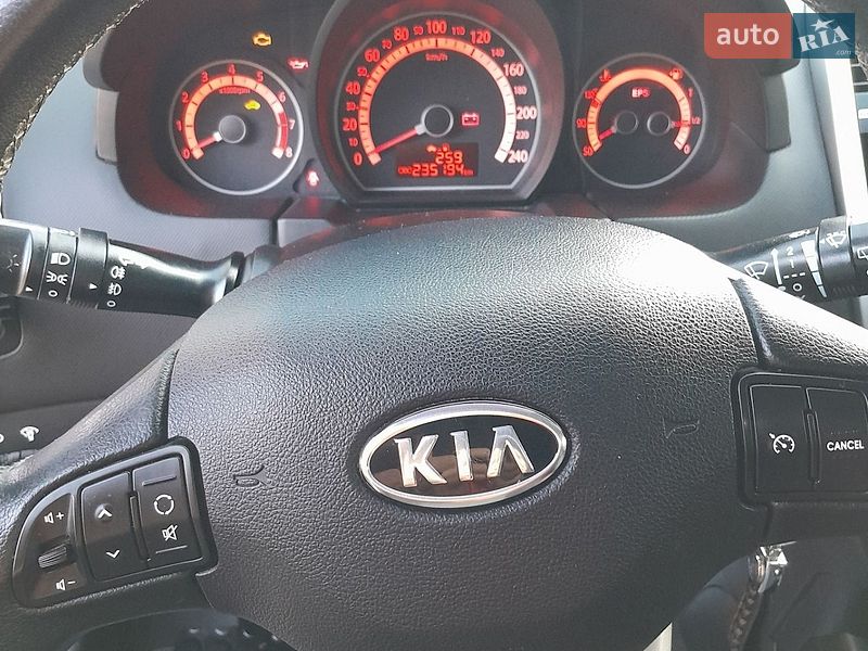 Универсал Kia Ceed 2011 в Краснограде