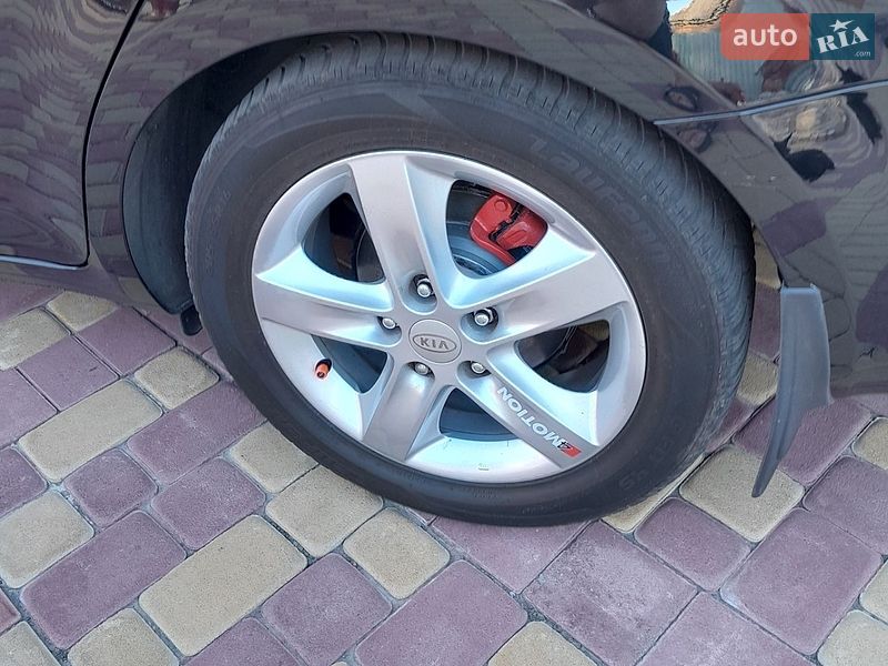 Универсал Kia Ceed 2011 в Краснограде