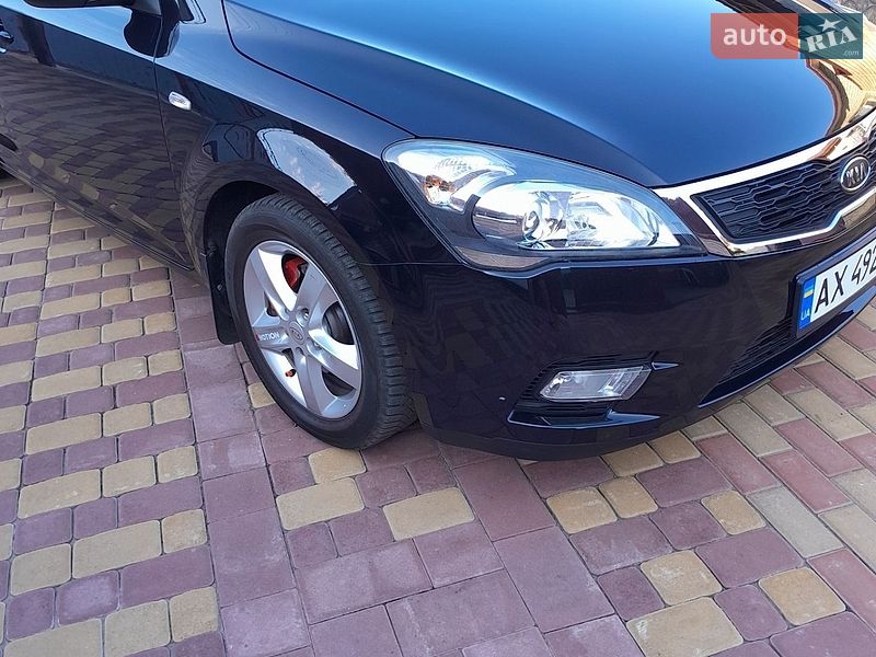 Универсал Kia Ceed 2011 в Краснограде