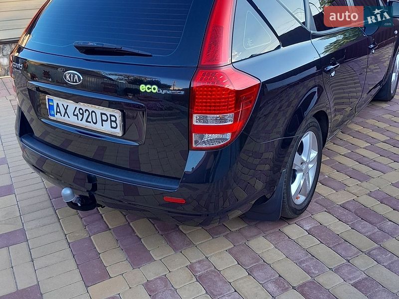 Универсал Kia Ceed 2011 в Краснограде