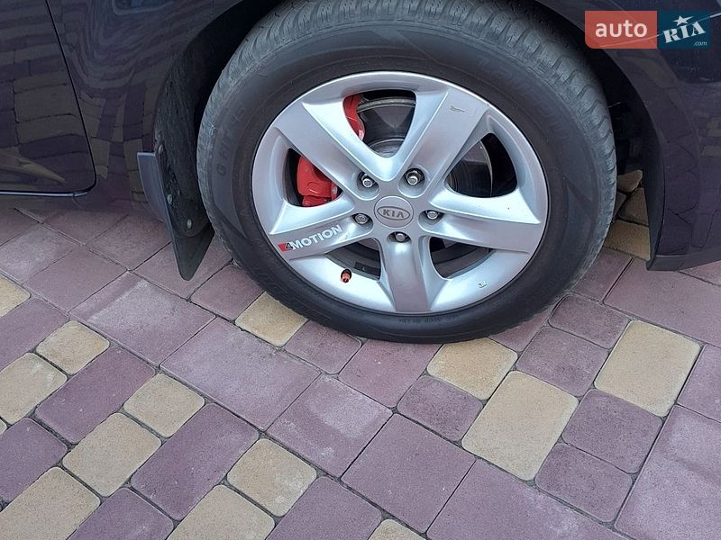 Универсал Kia Ceed 2011 в Краснограде