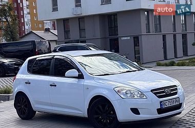 Хэтчбек Kia Ceed 2008 в Львове