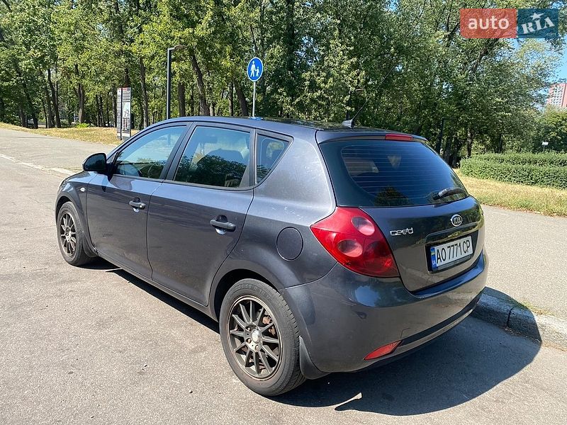 Хетчбек Kia Ceed 2008 в Києві