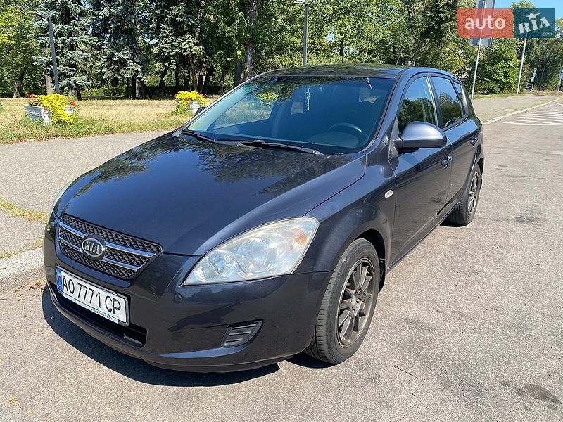 Хетчбек Kia Ceed 2008 в Києві