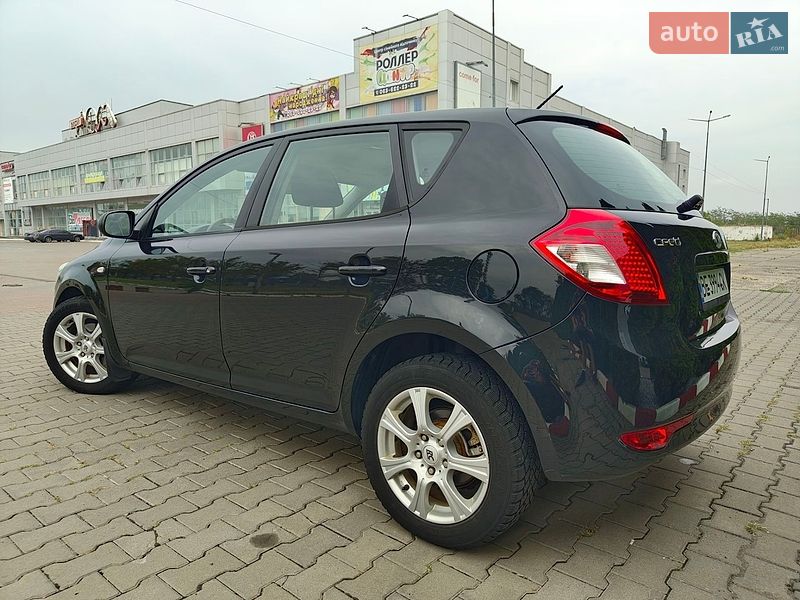 Хэтчбек Kia Ceed 2009 в Николаеве фото 13 Хэтчбек Kia Ceed 2009 в Николаеве