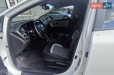 Хэтчбек Kia Ceed 2015 в Киеве