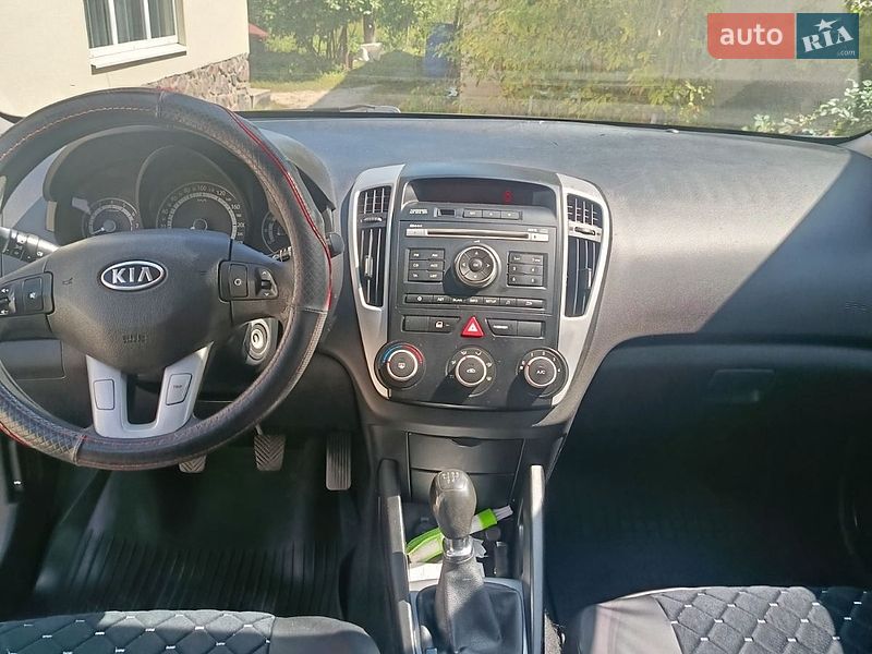 Хетчбек Kia Ceed 2009 в Решетилівці