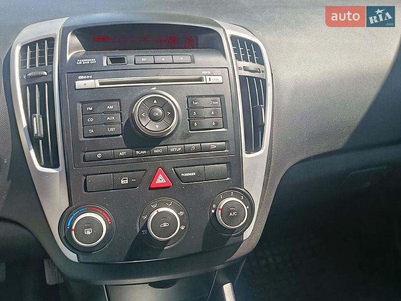 Хетчбек Kia Ceed 2009 в Решетилівці